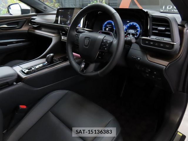 Toyota CROWN SEDAN 2024-02 6010661-13