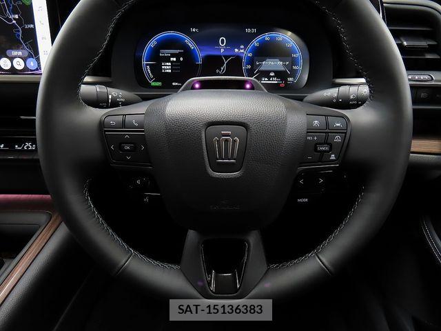 Toyota CROWN SEDAN 2024-02 6010661-18