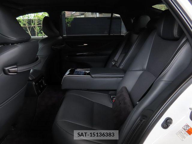 Toyota CROWN SEDAN 2024-02 6010661-23