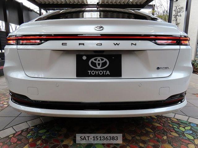 Toyota CROWN SEDAN 2024-02 6010661-4