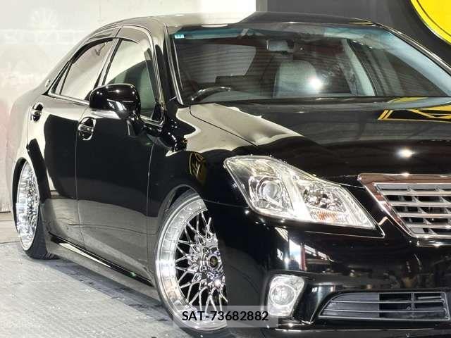 Toyota CROWN SEDAN 2012-05 6212943-1