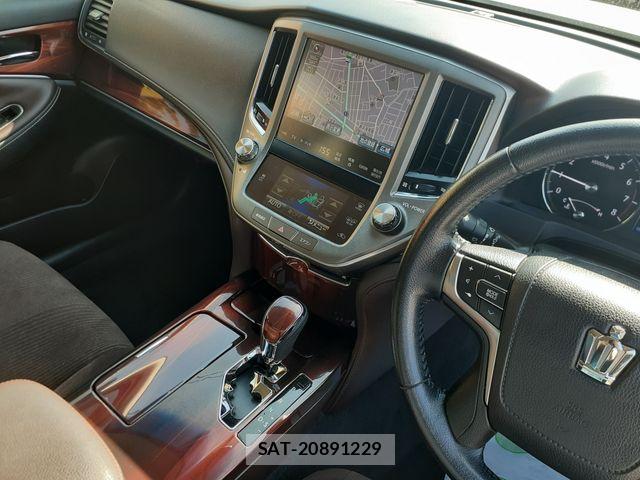 Toyota CROWN SEDAN 2013-03 6271349-18