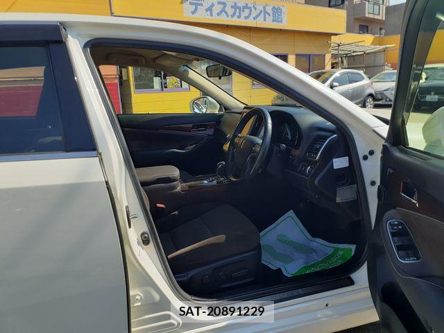 Toyota CROWN SEDAN 2013-03 6271349-1