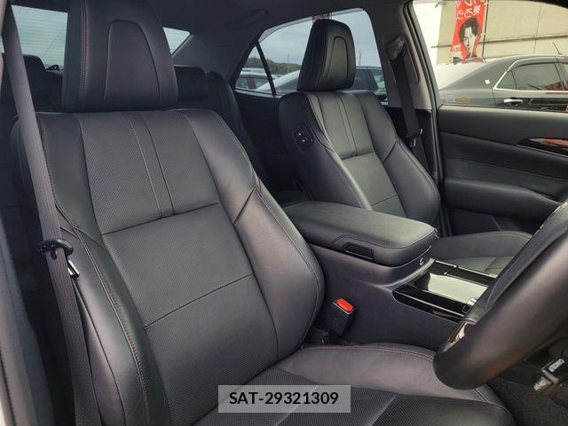 Toyota CROWN SEDAN 2017-12 6496233-13
