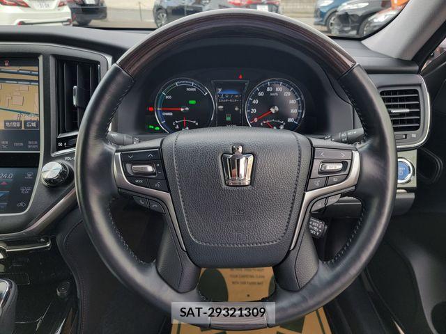 Toyota CROWN SEDAN 2017-12 6496233-14