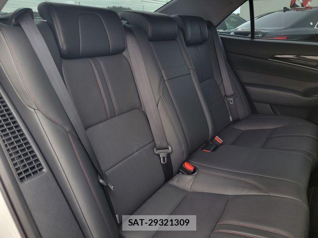 Toyota CROWN SEDAN 2017-12 6496233-23