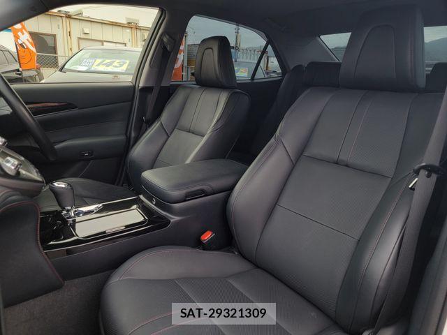 Toyota CROWN SEDAN 2017-12 6496233-24