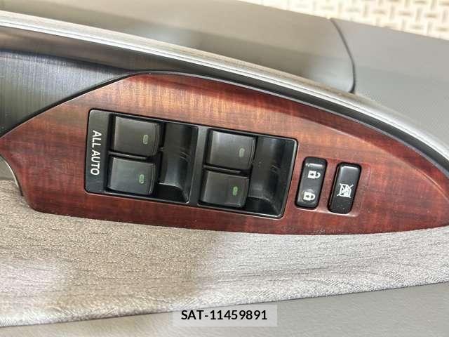 Toyota CROWN SEDAN 2008-07 6611208-17