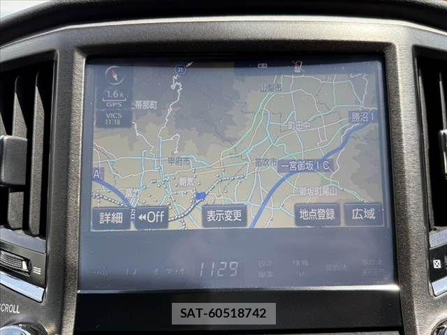 Toyota CROWN SEDAN 2017-04 6611198-4