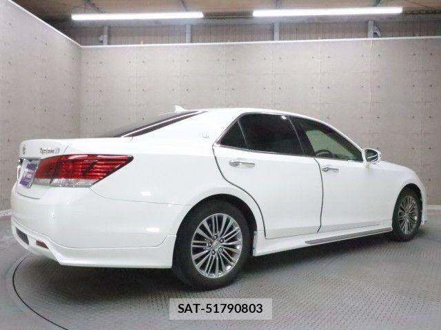 Toyota CROWN SEDAN 2014-07 6611200-1