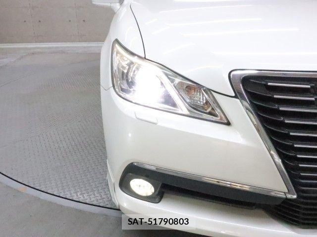Toyota CROWN SEDAN 2014-07 6611200-27