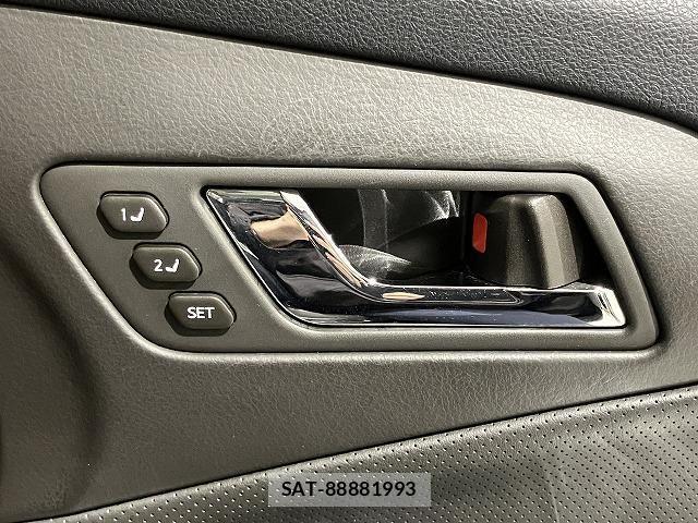 Toyota CROWN SEDAN 2012-03 6611202-6
