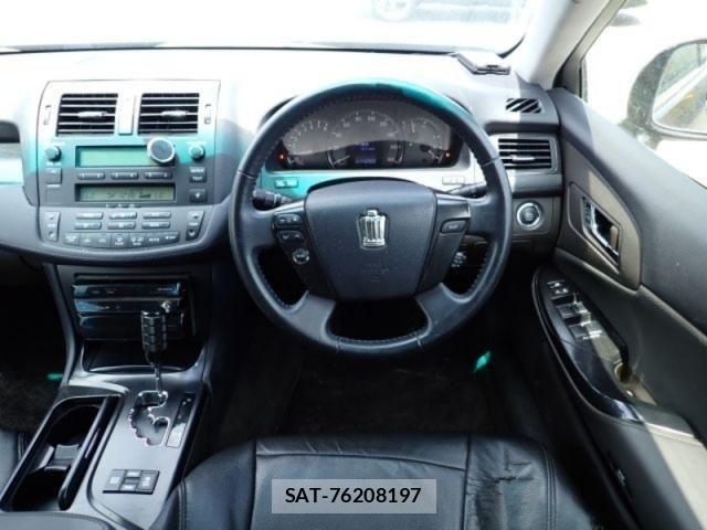 Toyota CROWN SEDAN 2008-10 6611211-17