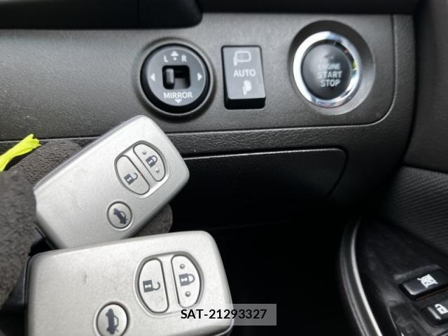 Toyota CROWN SEDAN 2010-03 6611210-29