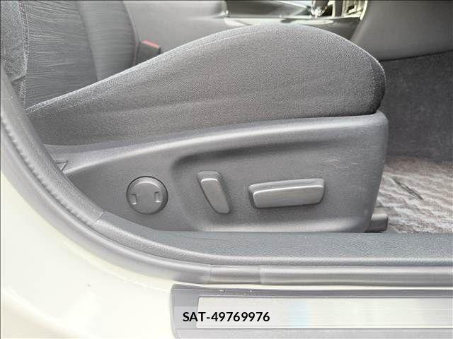 Toyota CROWN SEDAN 2015-11 6611201-16