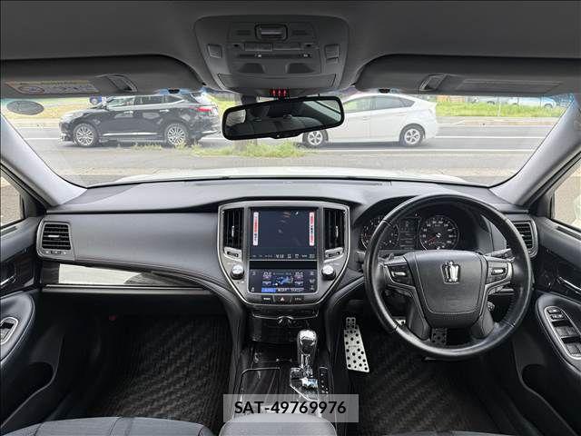 Toyota CROWN SEDAN 2015-11 6611201-1