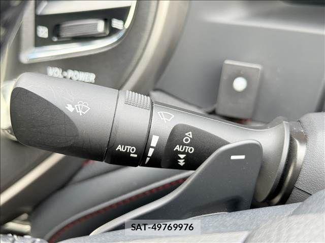 Toyota CROWN SEDAN 2015-11 6611201-29