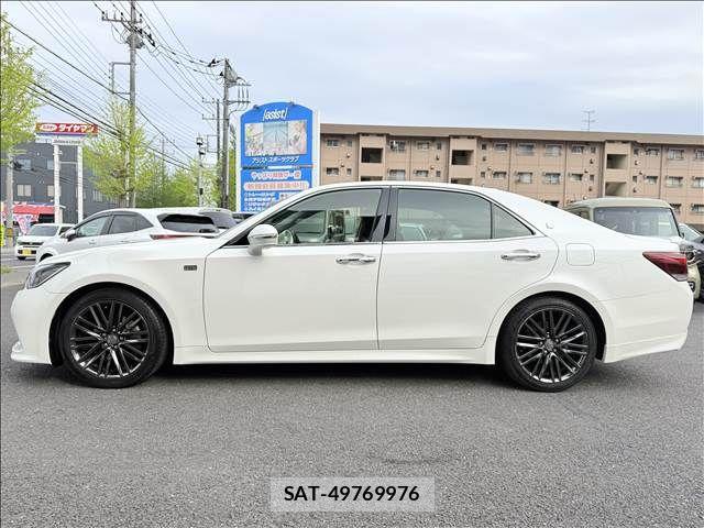 Toyota CROWN SEDAN 2015-11 6611201-5