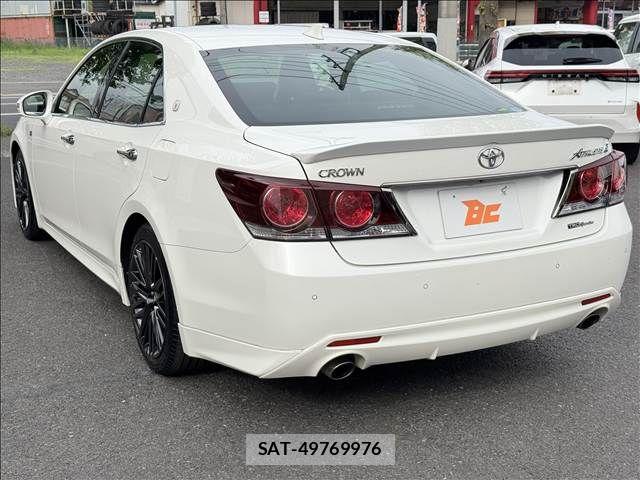 Toyota CROWN SEDAN 2015-11 6611201-7