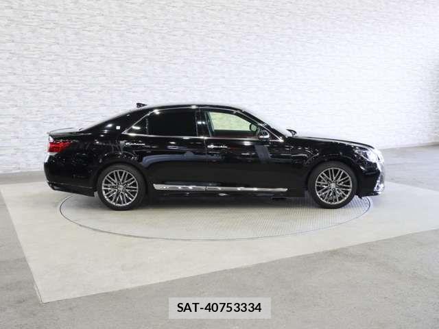 Toyota CROWN SEDAN 2016-09 6641392-13