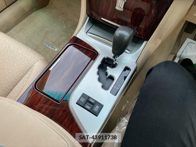Toyota CROWN SEDAN 2011-10 6670966-21