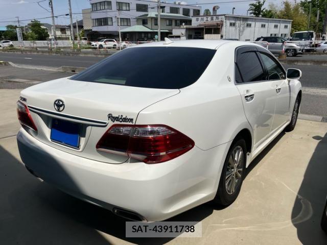 Toyota CROWN SEDAN 2011-10 6670966-3