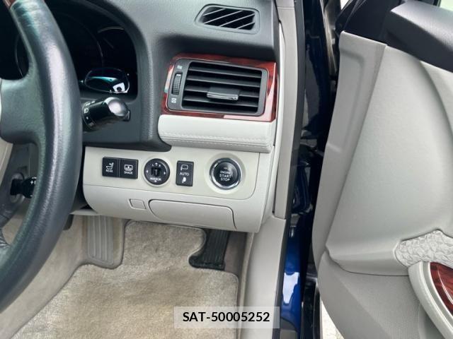 Toyota CROWN SEDAN 2011-04 6675475-11