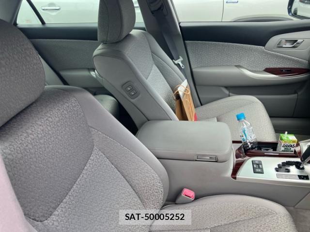 Toyota CROWN SEDAN 2011-04 6675475-13