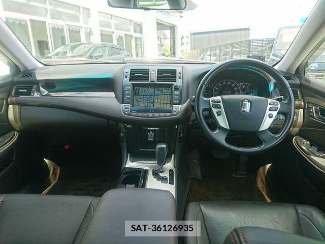 Toyota CROWN SEDAN 2011-11 6675473-17