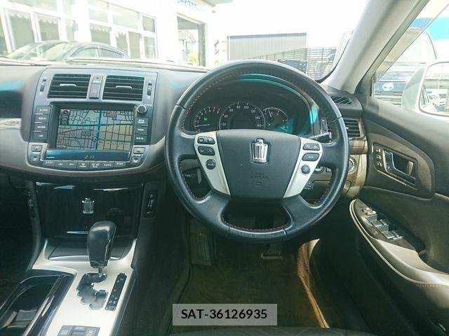 Toyota CROWN SEDAN 2011-11 6675473-18