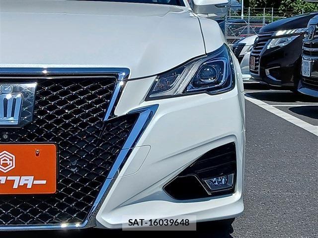 Toyota CROWN SEDAN 2016-04 6683727-25