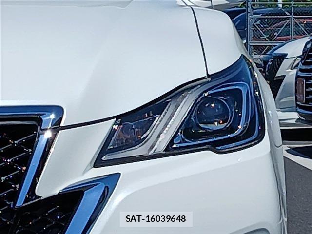 Toyota CROWN SEDAN 2016-04 6683727-26