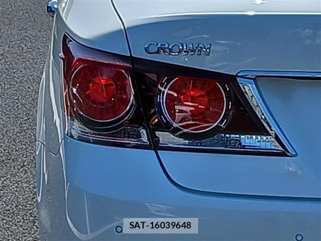 Toyota CROWN SEDAN 2016-04 6683727-27