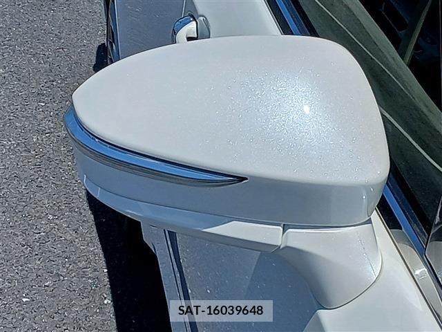 Toyota CROWN SEDAN 2016-04 6683727-28
