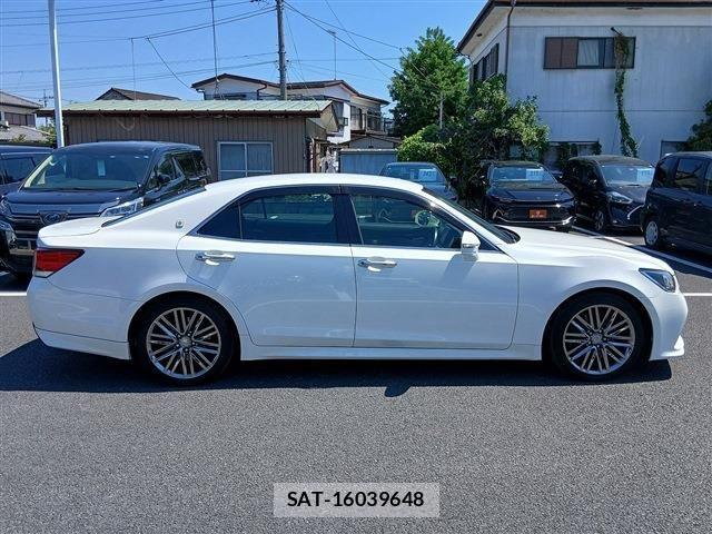 Toyota CROWN SEDAN 2016-04 6683727-8