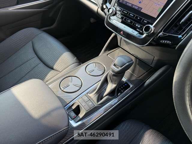Toyota CROWN SEDAN 2018-11 6715914-12