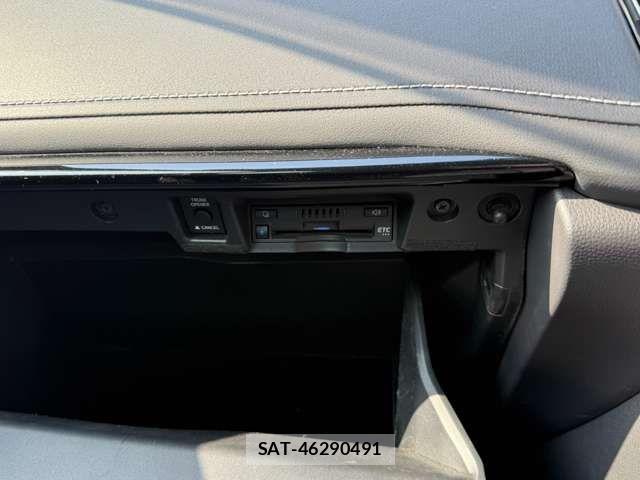 Toyota CROWN SEDAN 2018-11 6715914-18