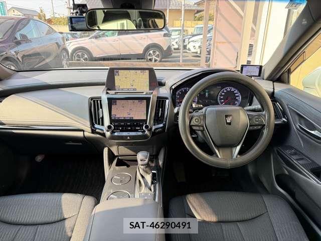 Toyota CROWN SEDAN 2018-11 6715914-8