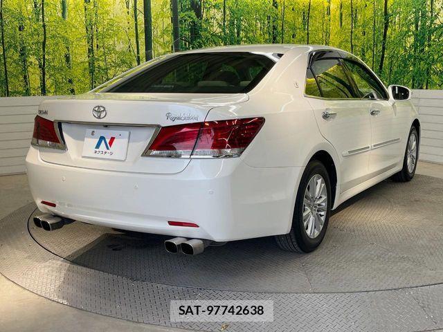 Toyota CROWN SEDAN 2014-02 6715915-15