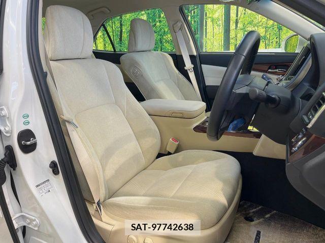 Toyota CROWN SEDAN 2014-02 6715915-8