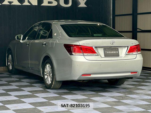Toyota CROWN SEDAN 2015-03 6751124-14