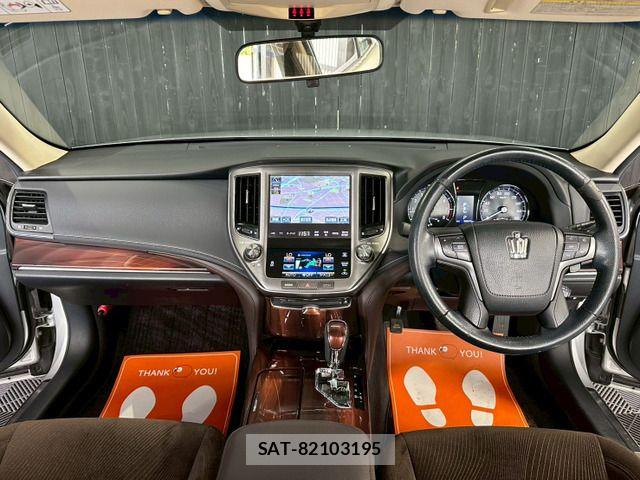 Toyota CROWN SEDAN 2015-03 6751124-4