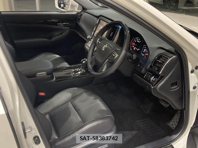 Toyota CROWN SEDAN 2016-03 6790811-22