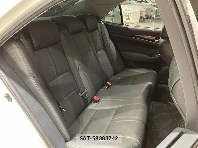 Toyota CROWN SEDAN 2016-03 6790811-24