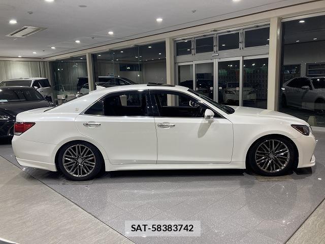 Toyota CROWN SEDAN 2016-03 6790811-6