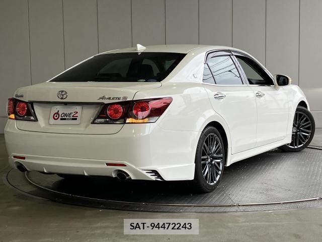 Toyota CROWN SEDAN 2016-12 6790826-1