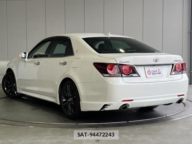 Toyota CROWN SEDAN 2016-12 6790826-29