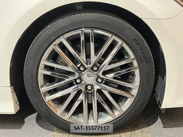 Toyota CROWN SEDAN 2017-04 6790807-11