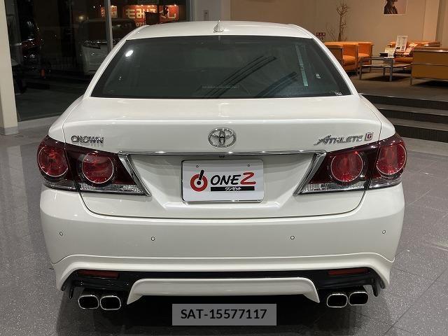 Toyota CROWN SEDAN 2017-04 6790807-13