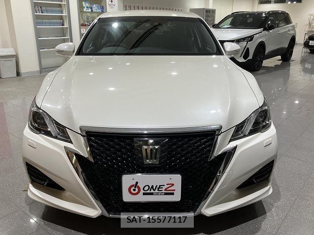 Toyota CROWN SEDAN 2017-04 6790807-1
